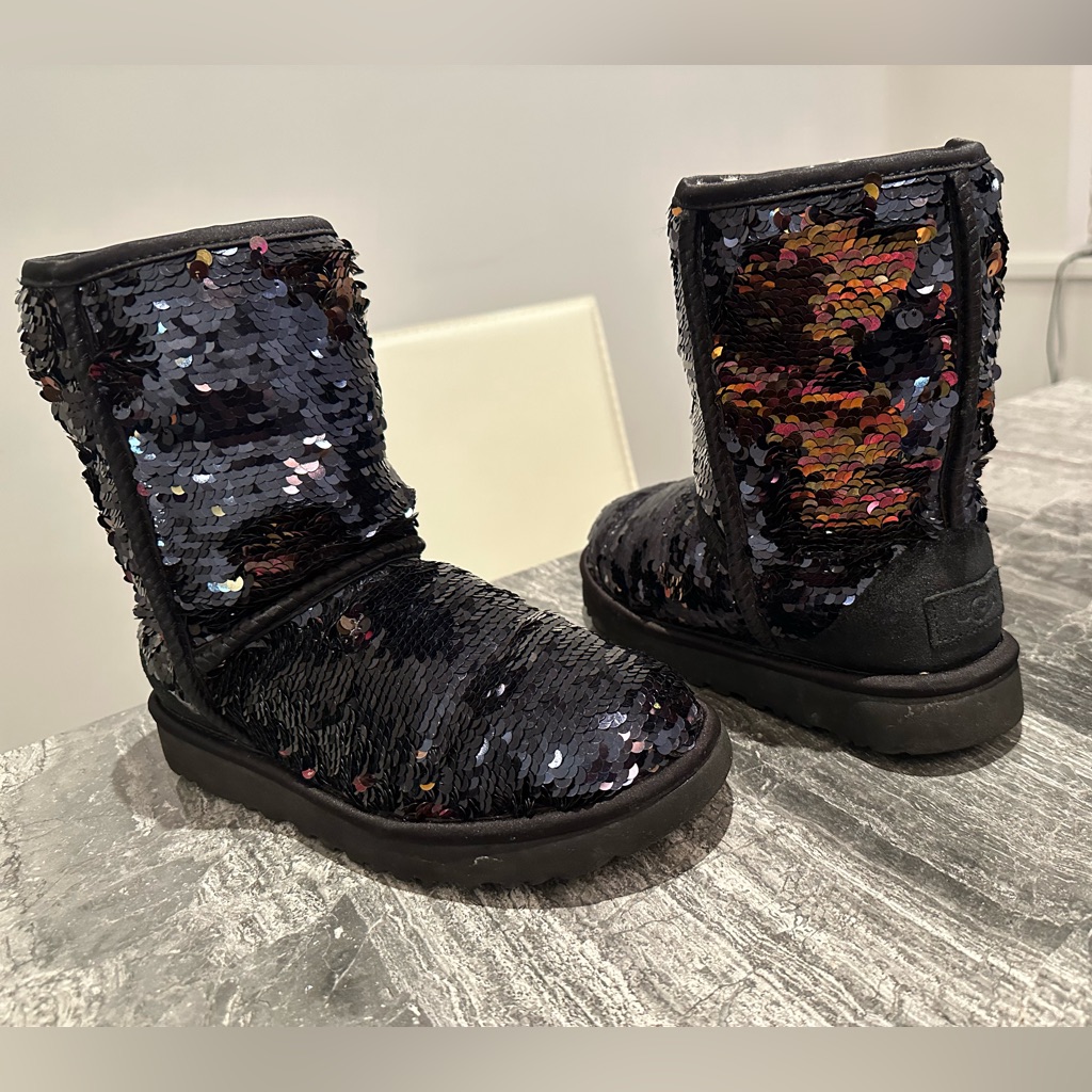 Womens Ugg Classic Short Boot Black Gold Womens Ugg Classic Short Boot Black Gold
